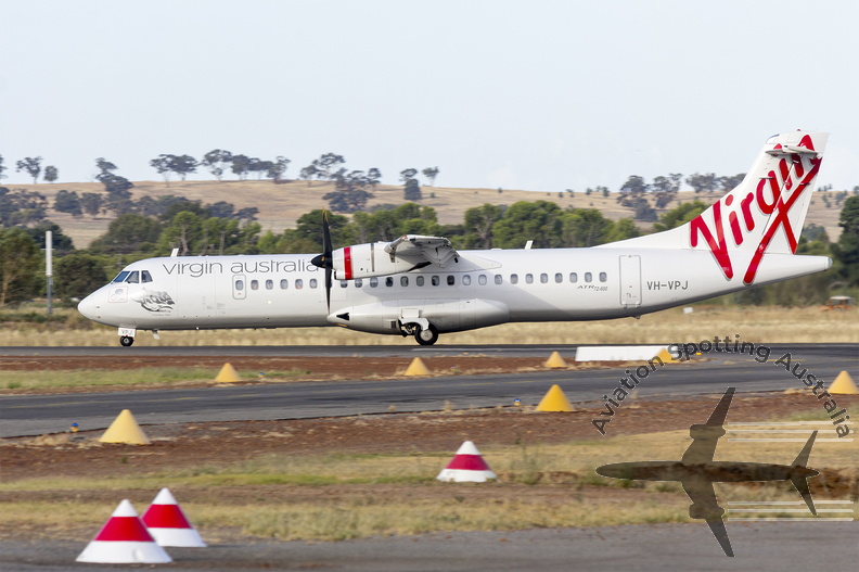Virgin_Australia_(VH-VPJ)_ATR_72-600_at_taking_off_at_Narrandera-Leeton_Airport_(1).jpeg
