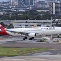 Qantas (VH-QPH) Airbus A330-303