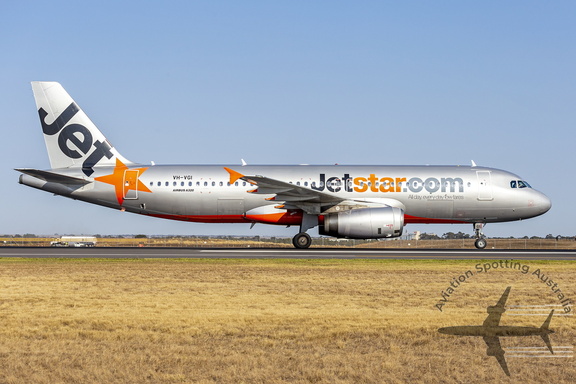 Jetstar (VH-VGI) Airbus A320-232 taxiing at Avalon Airport (1)