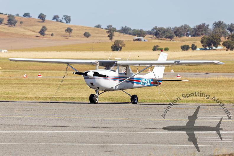 Cessna 150G (VH-RXJ)