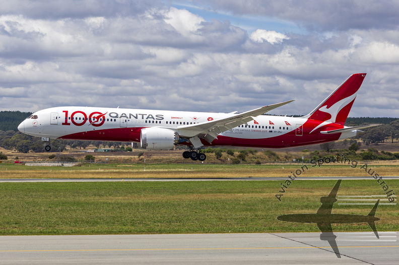 Qantas (VH-ZNJ) Boeing 787-9 Dreamliner 