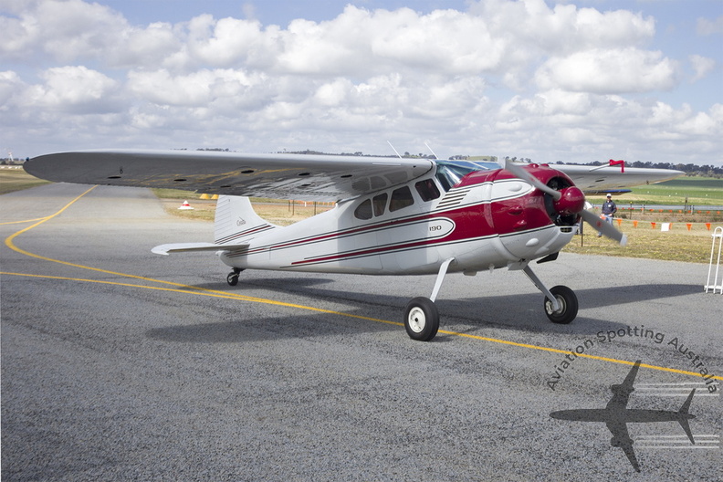 Cessna 190 (VH-BIS)